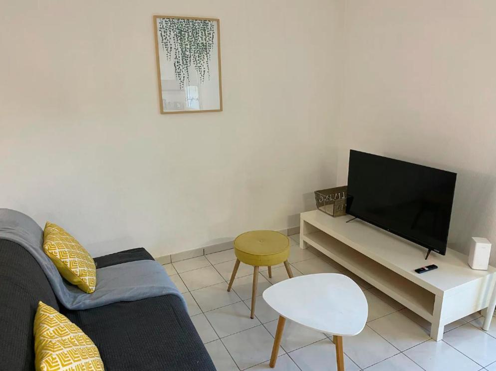 superbe T2 avec parking privé - Housity