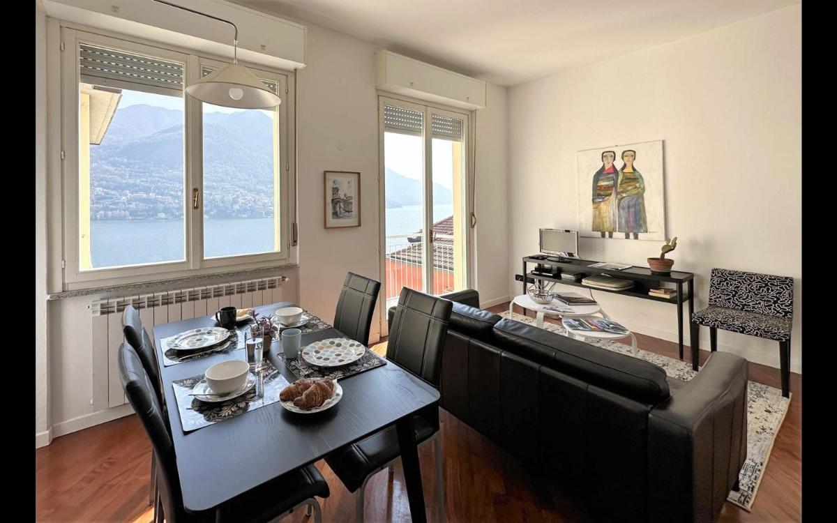 Carate 16 apartment with balcony & lake view - Hizvo