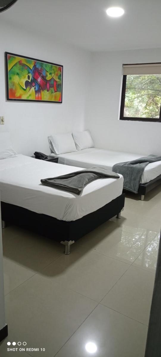 HOTEL GIRASOL 70 - Housity