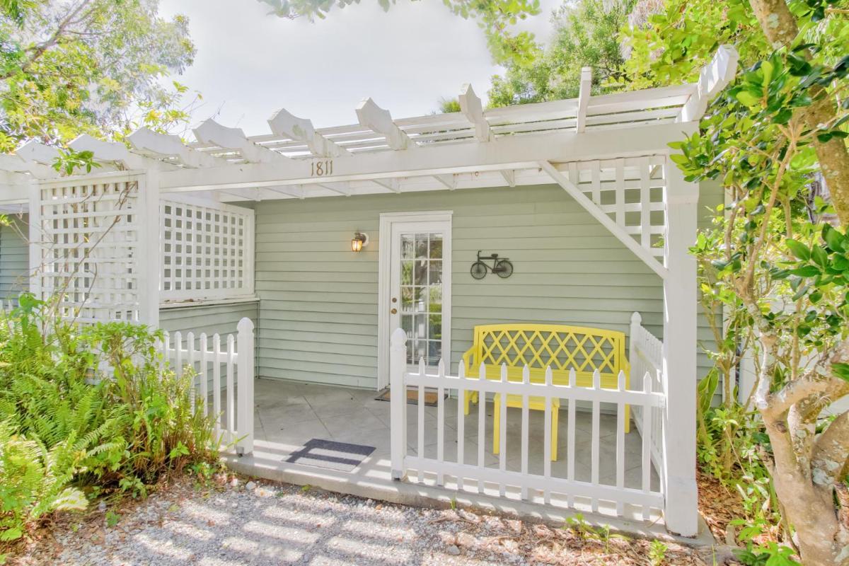 Pirates Pointe Resort - Housity