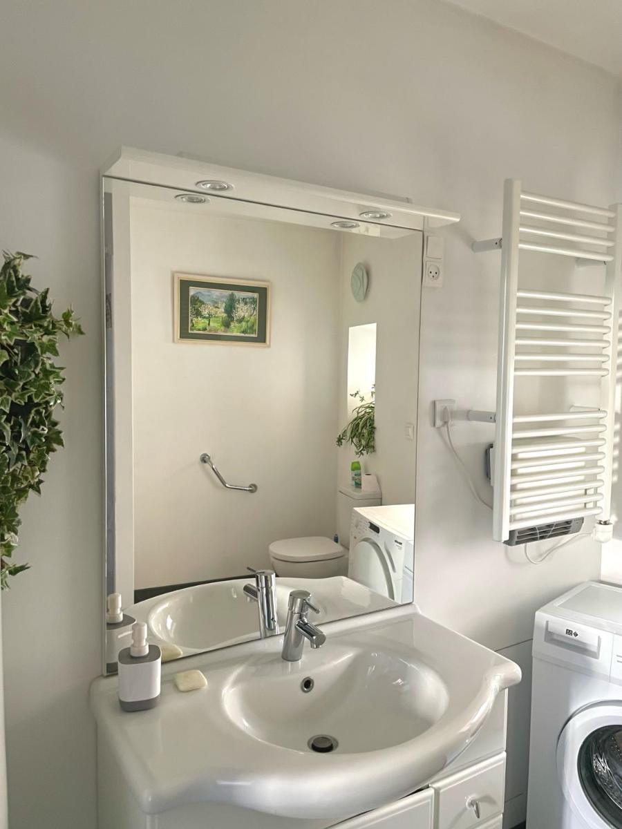 Chez Sarah - LA PIVOINE - Housity