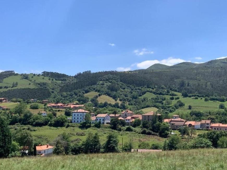 Apartamento en Preciosa Casa de Indiano en Noriega, Asturias - Housity