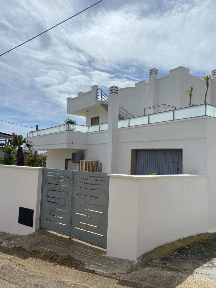 Romano Holiday 2 - Housity