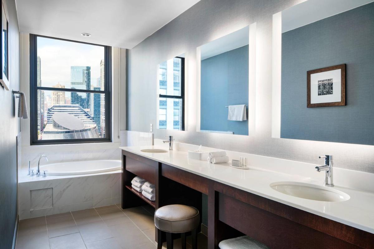 Residence Inn by Marriott Chicago Downtown/Loop - Housity