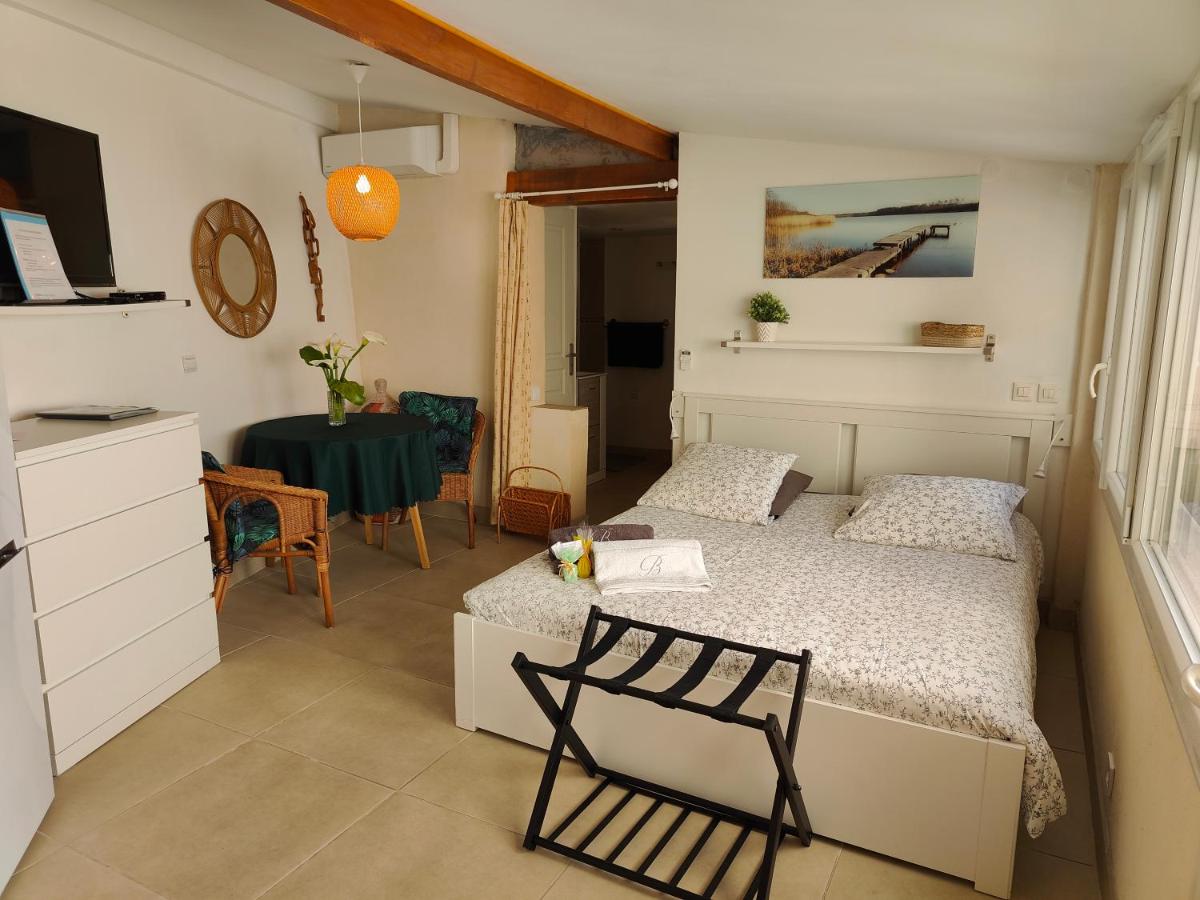 Petite étoile de Mer - Studio hyper équipé à 150m d'une plage de sable fin grande terrasse presqu'île de charme - Housity