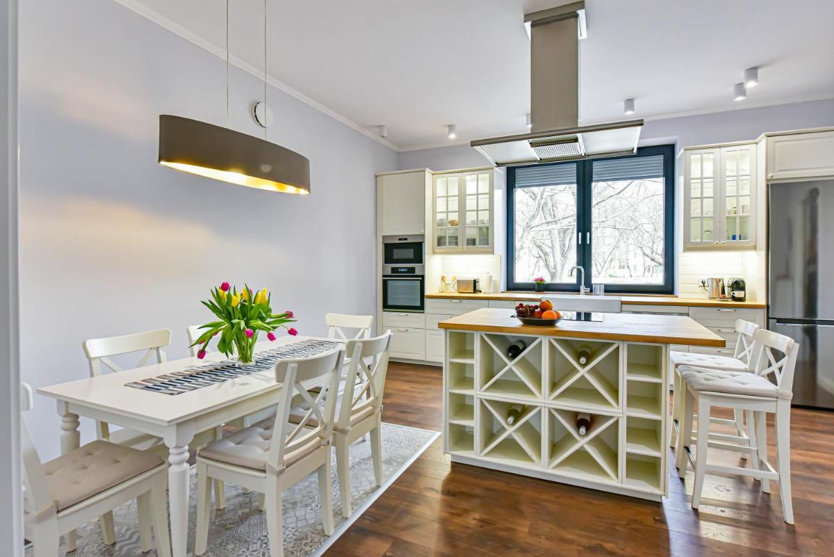 Villa Garden - Housity