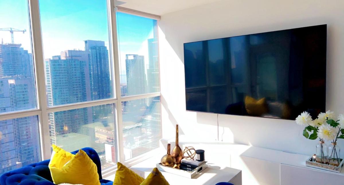 Luxury Condo CN Tower View - Housity