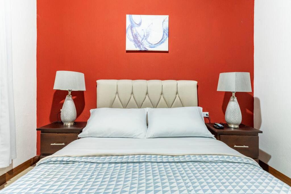 Private bedroom 10 minutes from the SJO airport - Housity