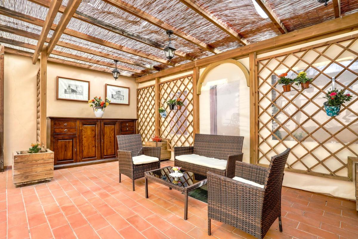 Antica Residenza Santa Chiara -City Center - Housity