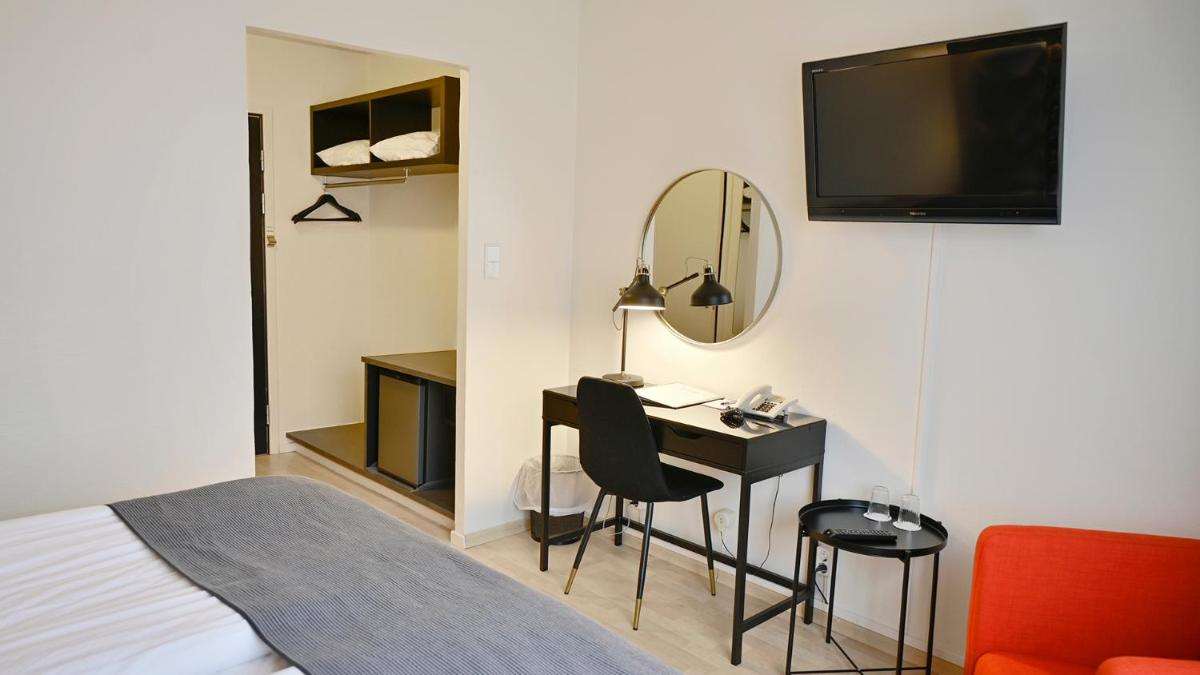 Hotel Amadeus by First - Housity