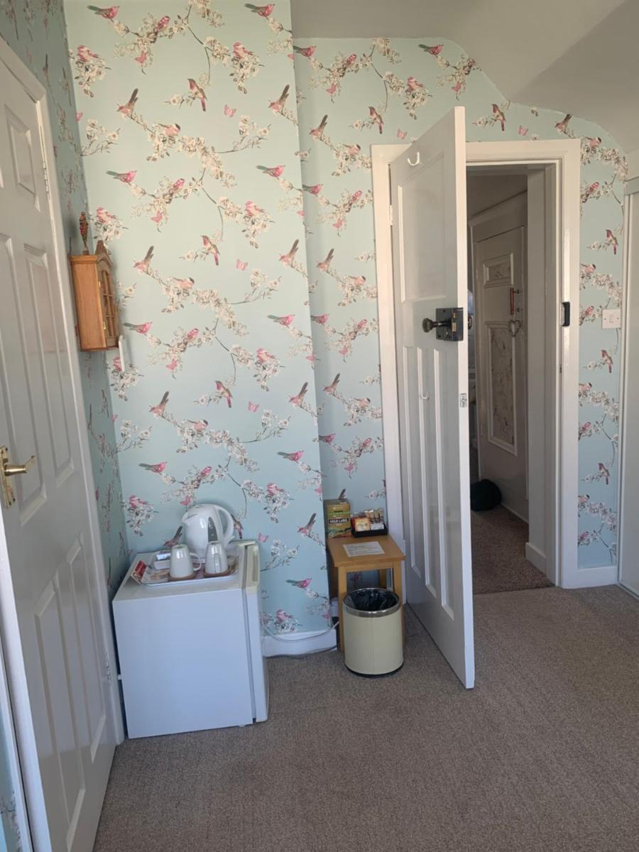 Seaways Cottage Hoylake - Housity