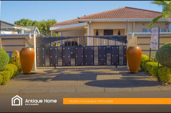 Suitetrails - Antique Home BnB