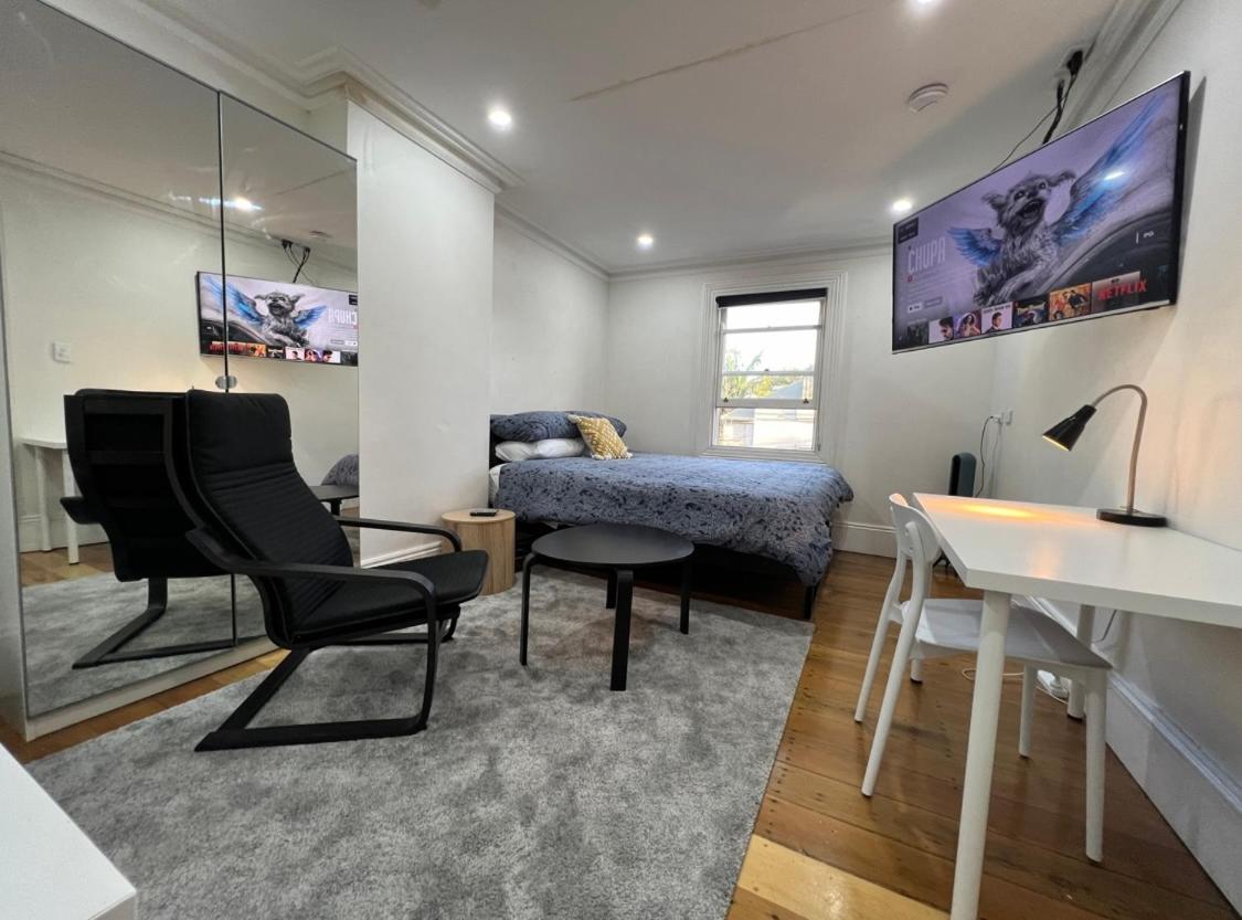 Paul’s Boutique - Housity