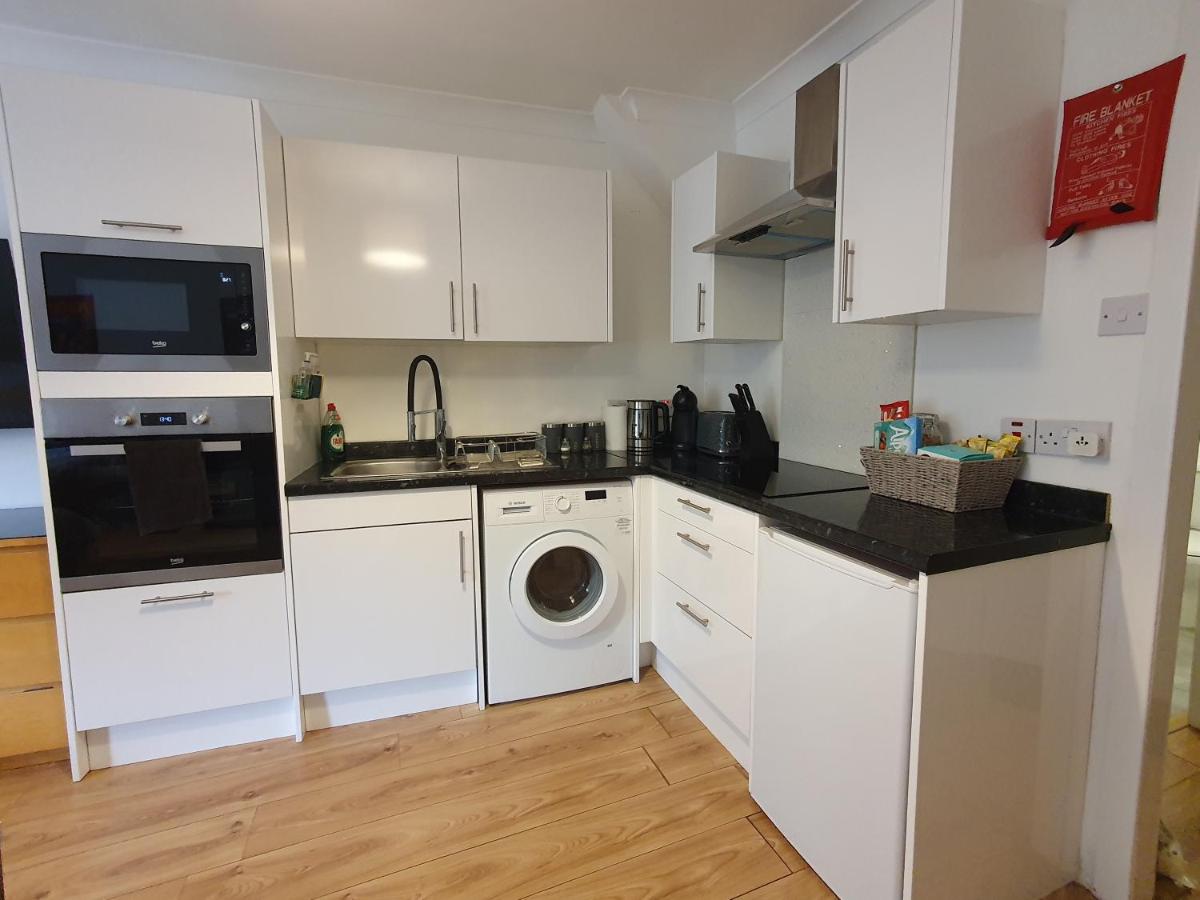 London Excel Apartment with Parking - Housity