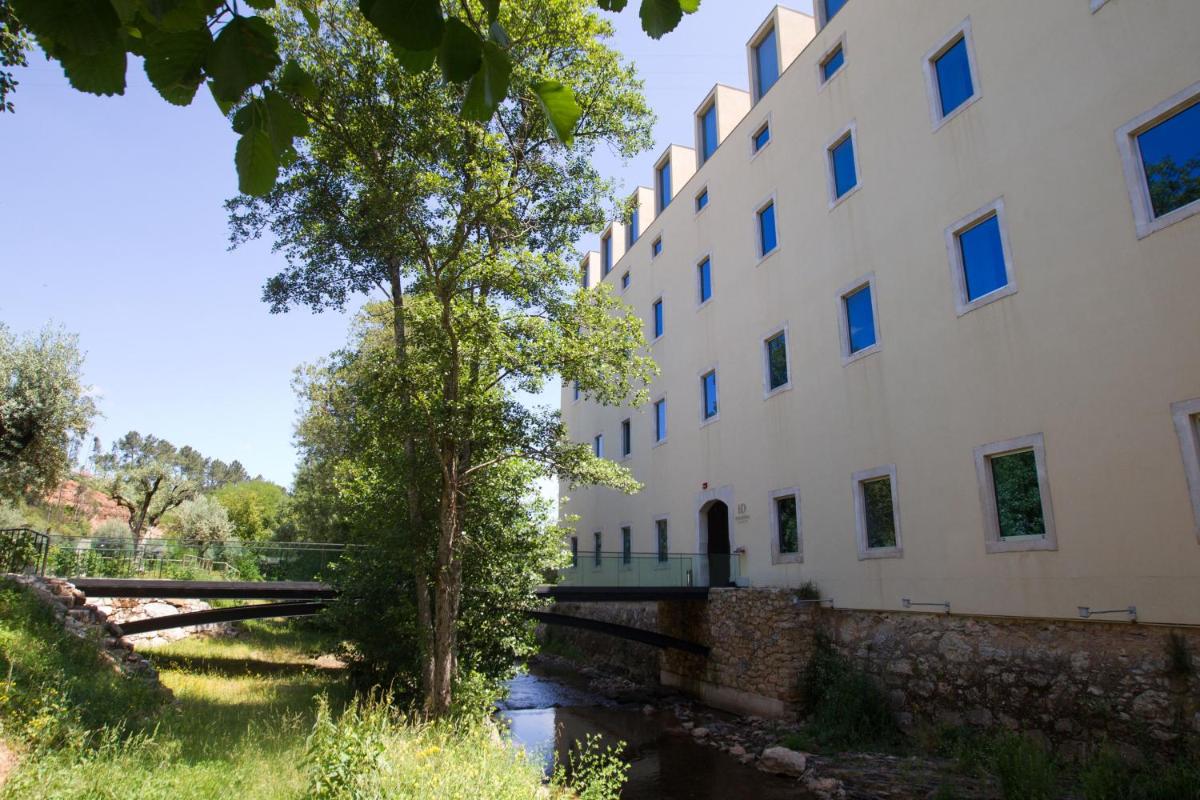 O edifício onde o hotel está situado