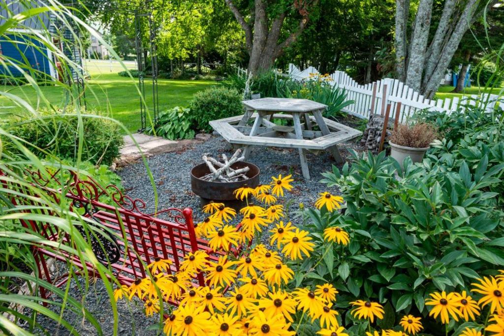 The Georgetown Inn - Housity