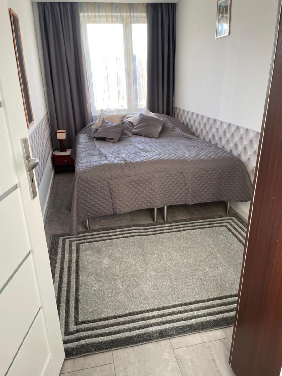 White Apartment - Housity
