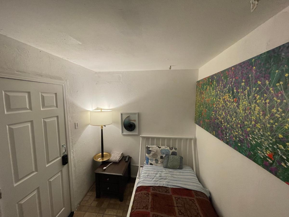 The Yellow Penthouse - Housity