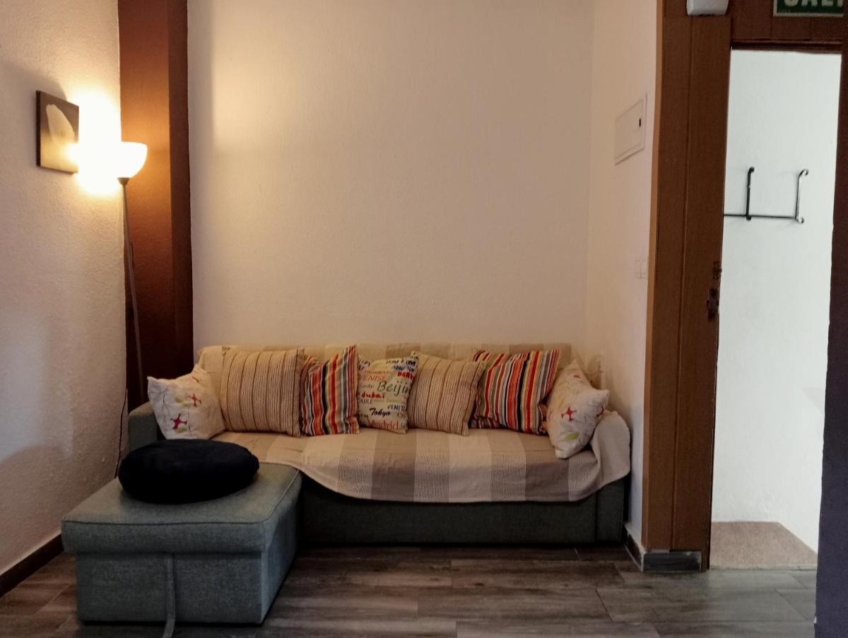 Lola Apartment Encorts - Housity