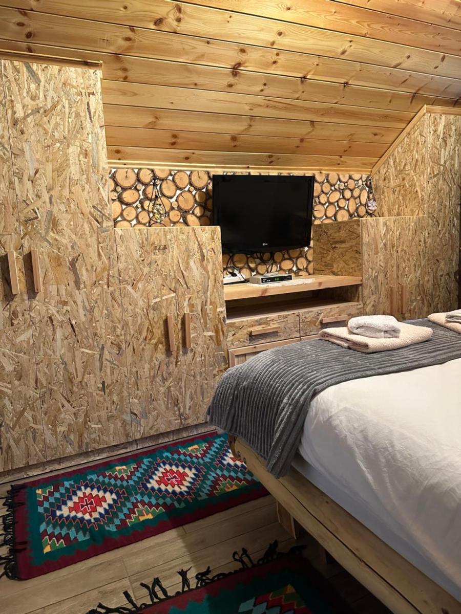 The Village House - Hizvo