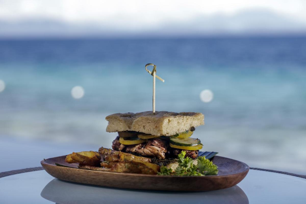 Burgos Reef Boutique Resort - Housity