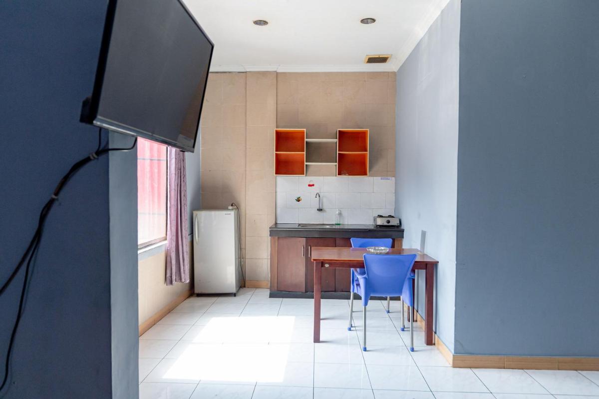 RedDoorz Plus @ Jalan Iskandar Muda Medan - Housity
