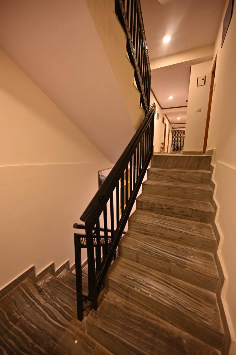 Krishana Valley view Stay - A Pure Veg Cottage Manali - Housity