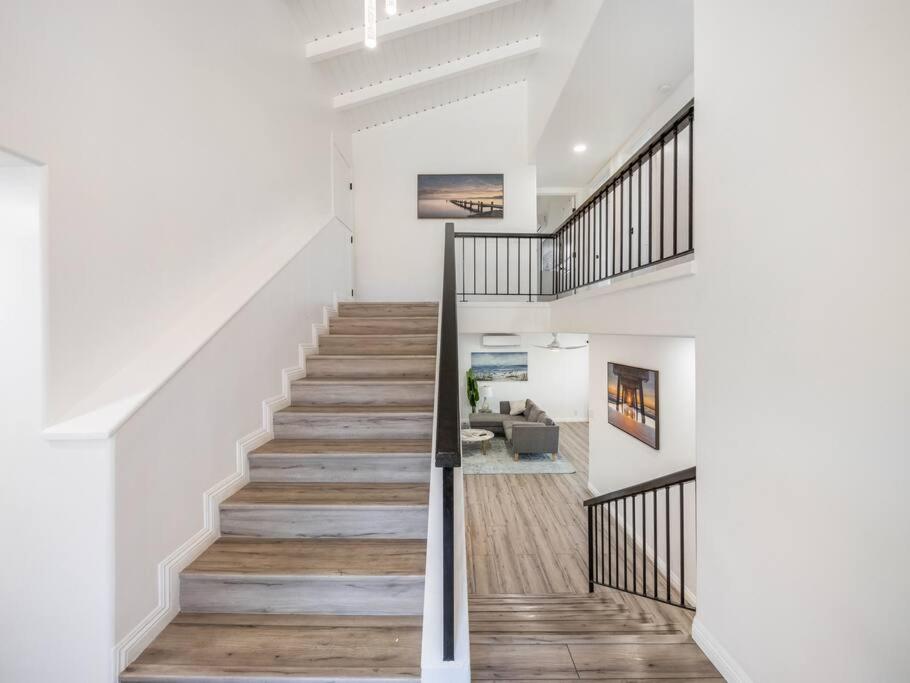 Large Kailua Home w/Spectacular Views - Housity