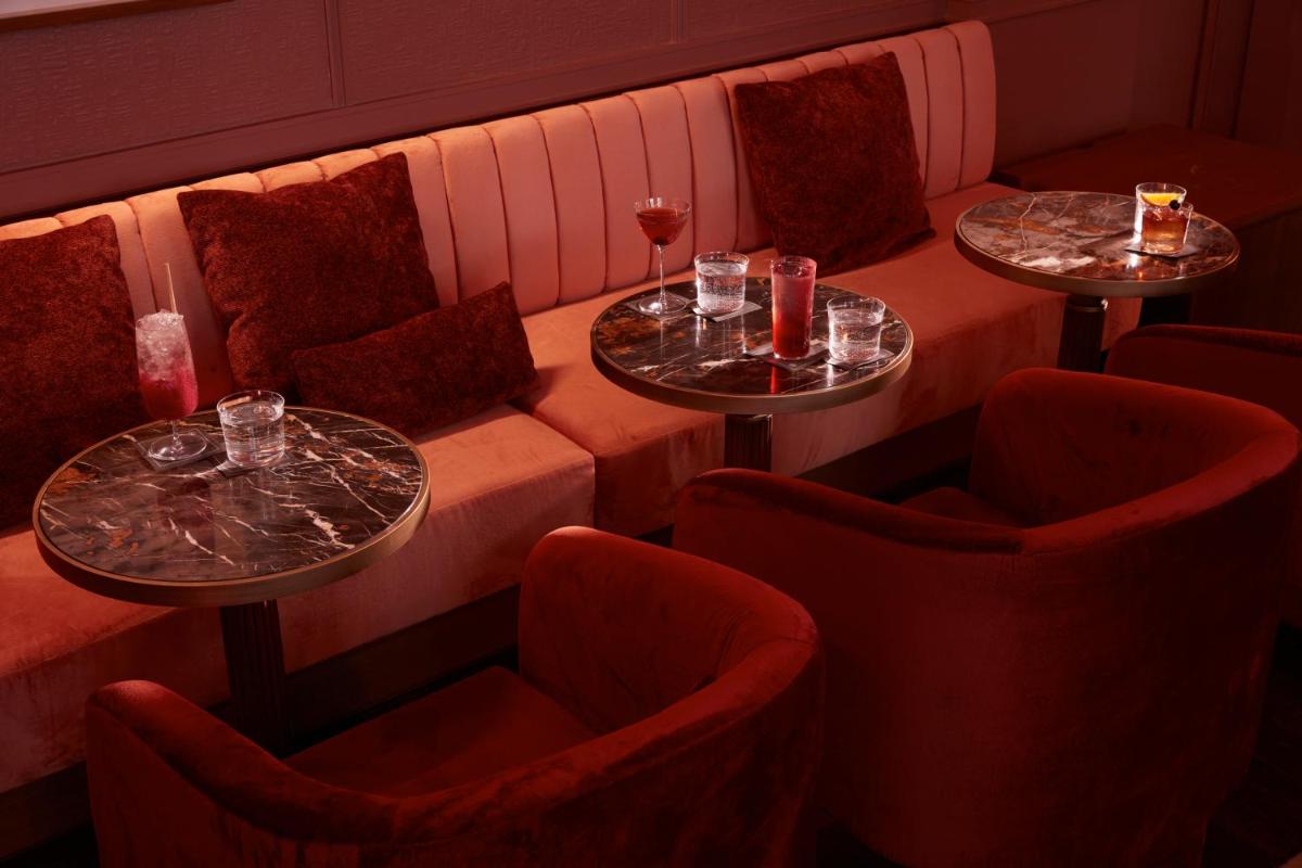 Boissons dans l'établissement Maison Delano Paris