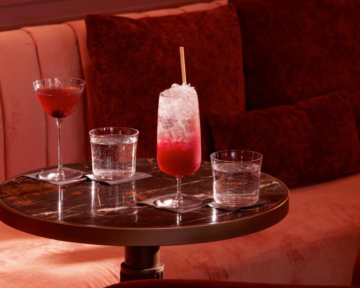 Boissons dans l'établissement Maison Delano Paris