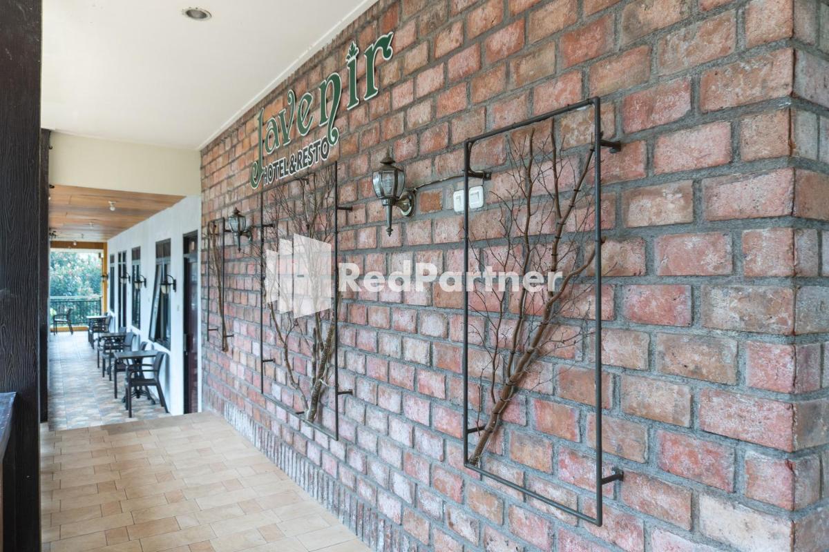 Javenir Hotel Tawangmangu Mitra RedDoorz - Housity