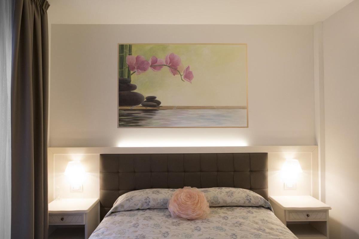 Hotel Diamante - Housity