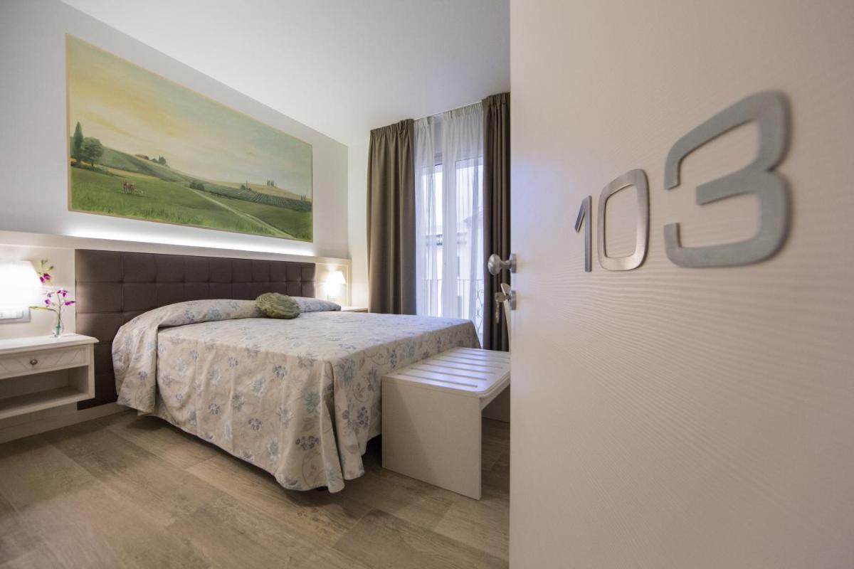 Hotel Diamante - Housity