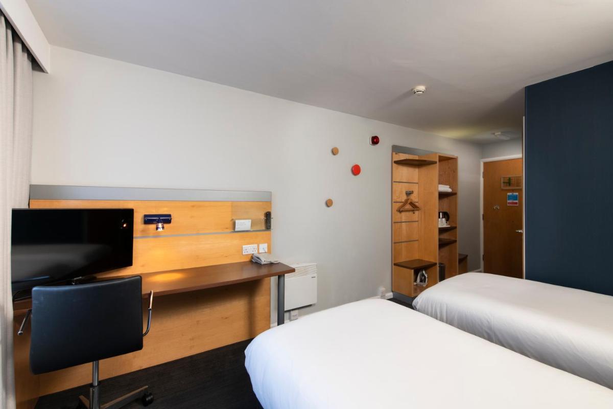 Holiday Inn Express Hamilton, an IHG Hotel - Housity