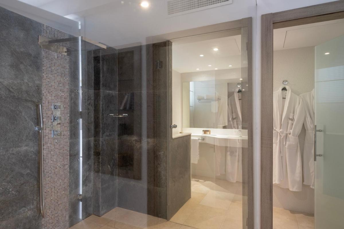 Un baño de Sentido Fido Punta del Mar Hotel & Spa - Adults Only