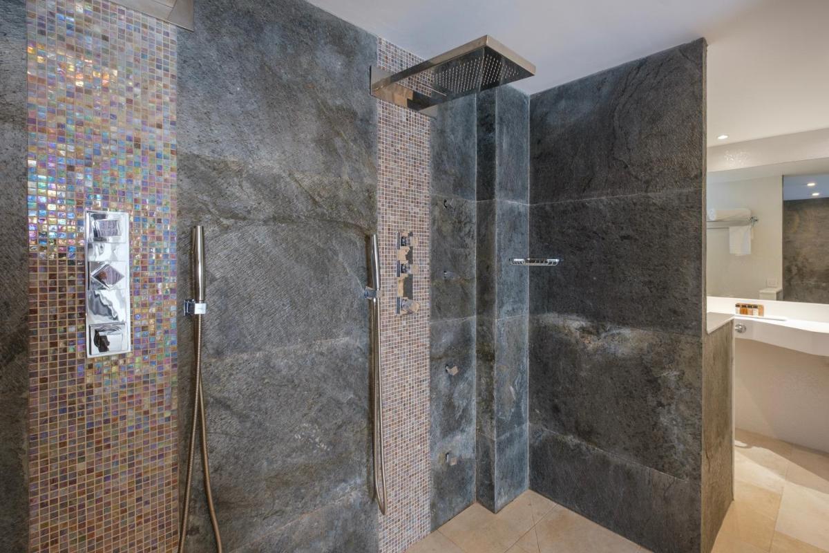 Un baño de Sentido Fido Punta del Mar Hotel & Spa - Adults Only