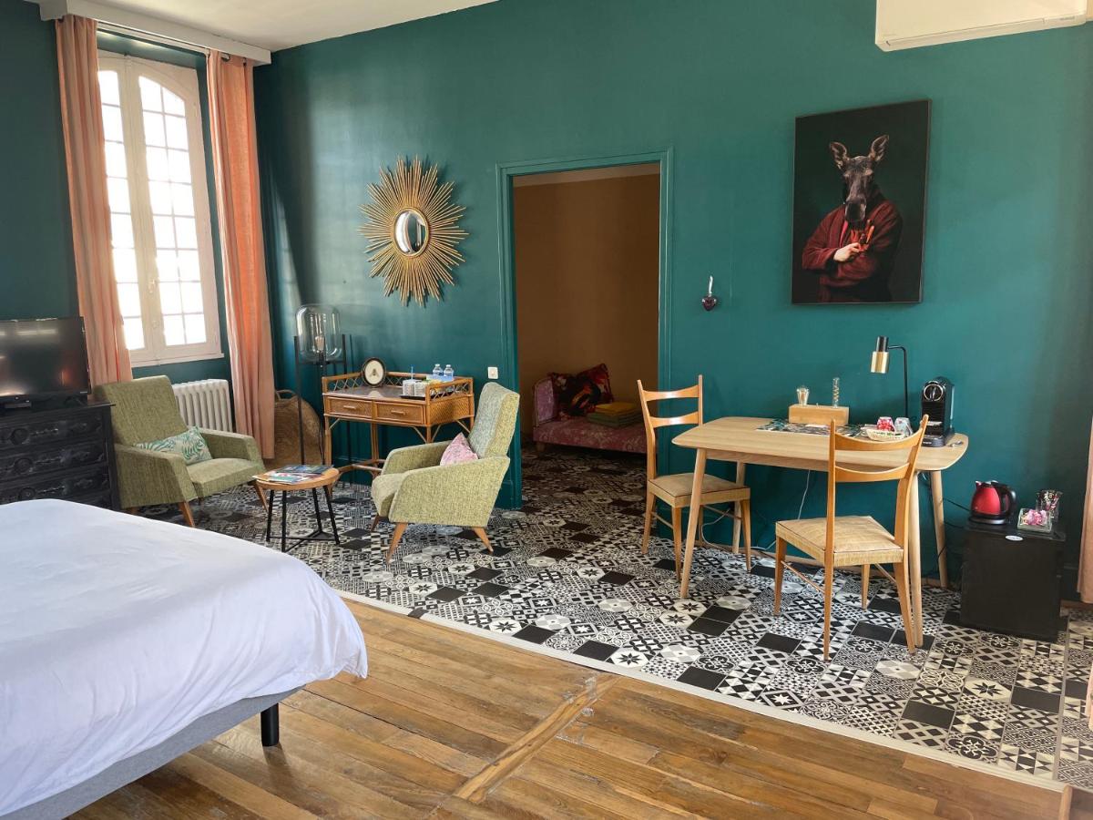 La Maison aux murs anciens et ses chambres - Housity