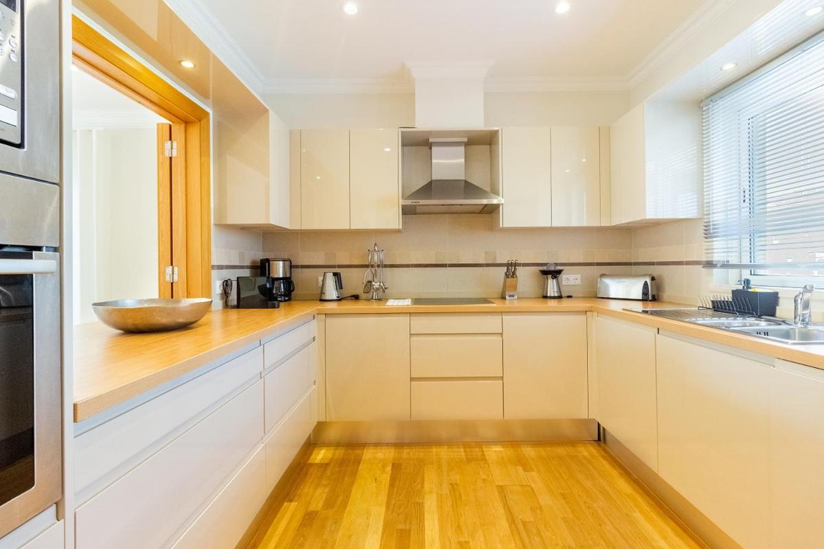 A cozinha ou kitchenette de Dunas Douradas Beach Club