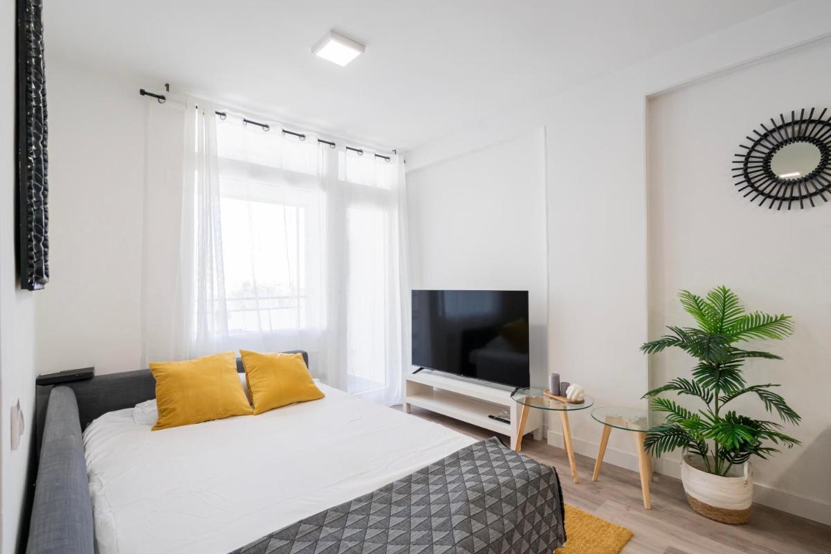 For you Rentals Moderno apartamento TEMPORAL cerca ZOO y del Parque de Atracciones CEB76 - Housity