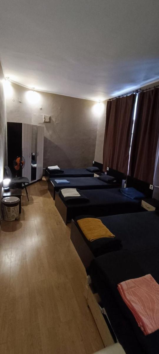 Suitetrails - Vintage private rooms in the heart of the downtown