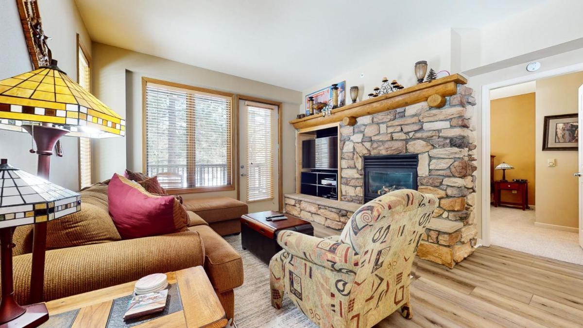 Mammoth Green #111 condo - Housity