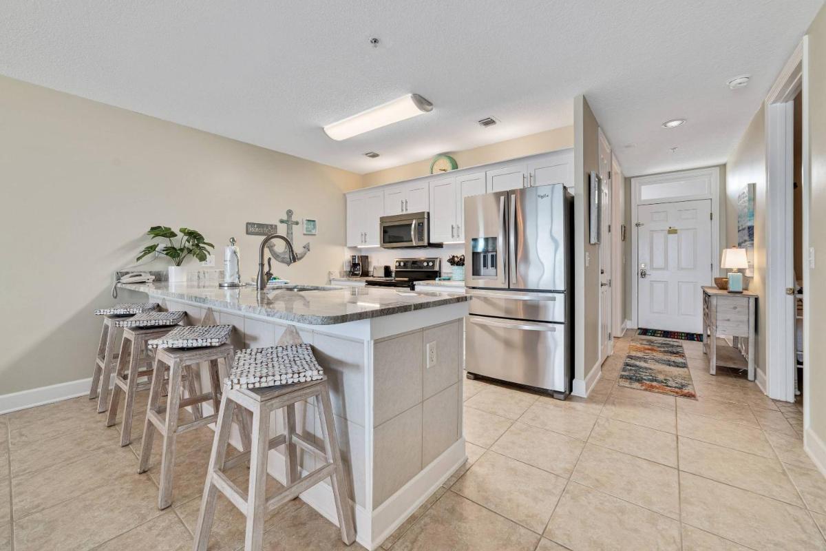 Regency Isle 1002 - Housity