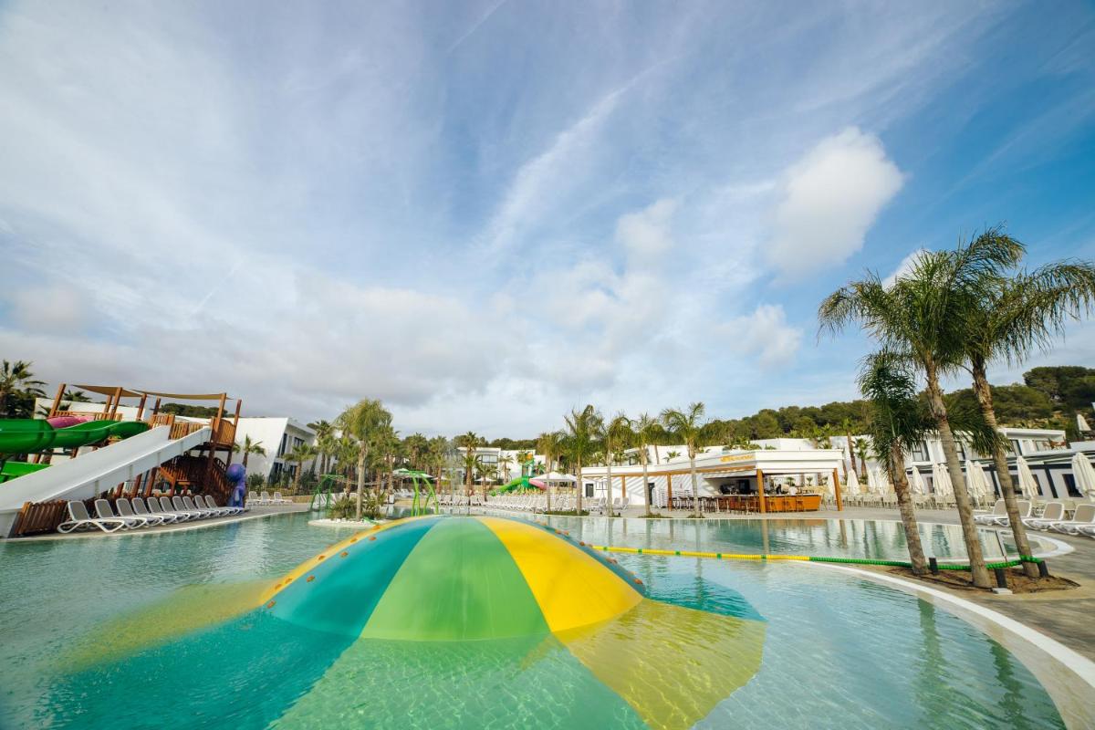 Piscina en o cerca de Alannia Salou