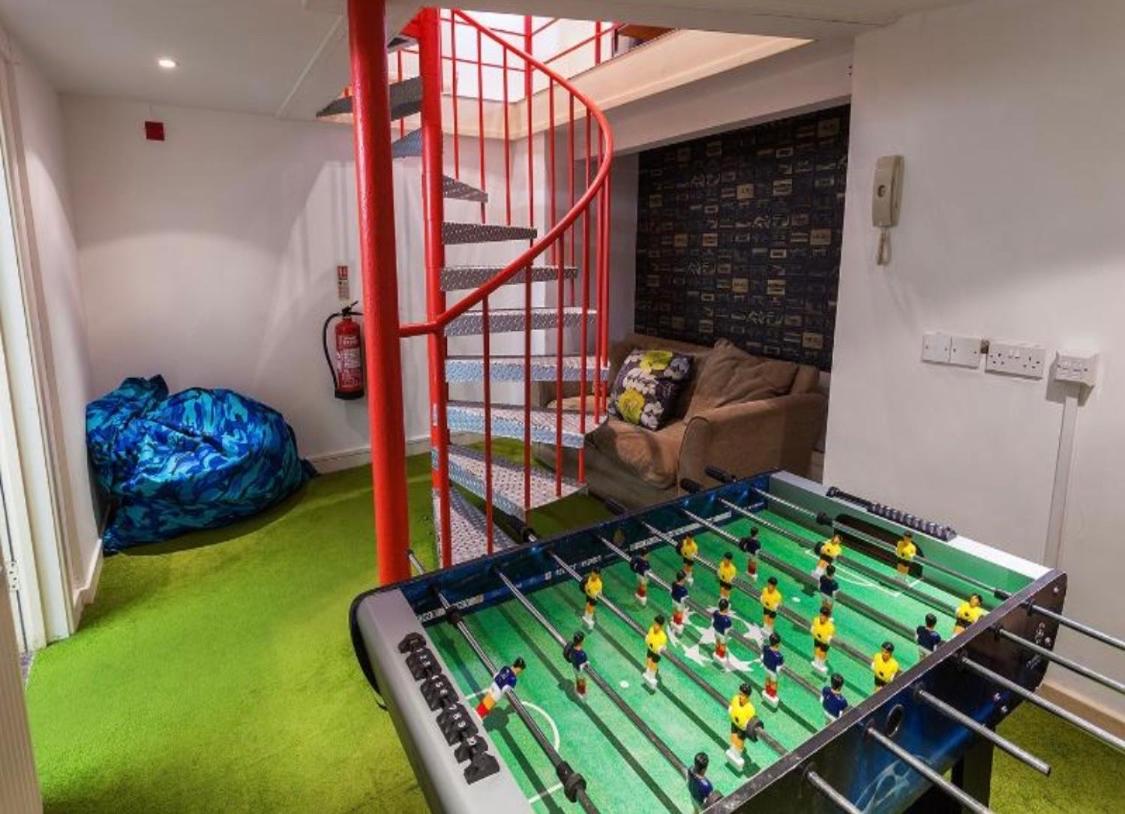 The Valleys House Cardiff Bay - Housity