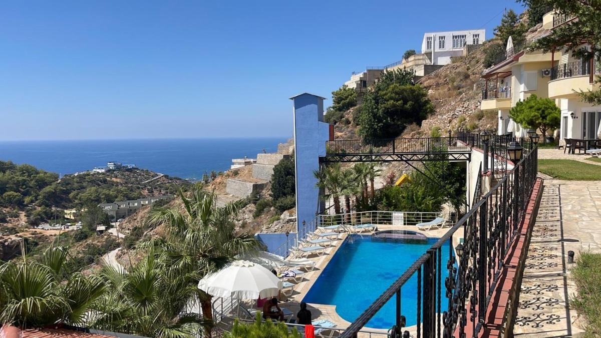 Blue Lagoon Village - Housity