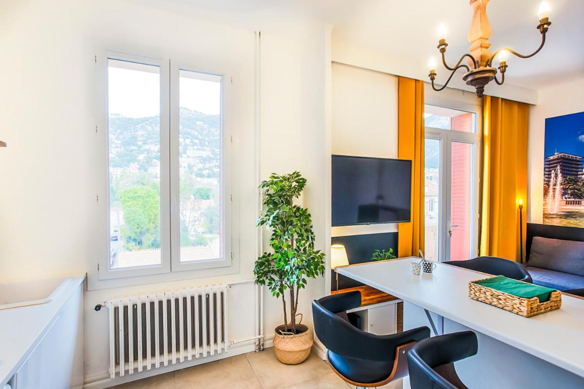 #3 Toulon CENTRE, BALCON, LUMINEUX, STATIONNEMENT FACILE, TOUT CONFORT - Housity