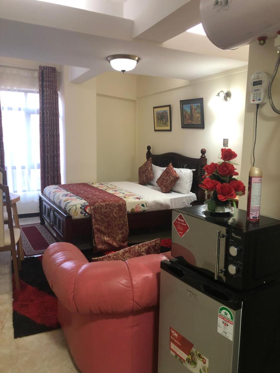 Dennis Court AP - Housity