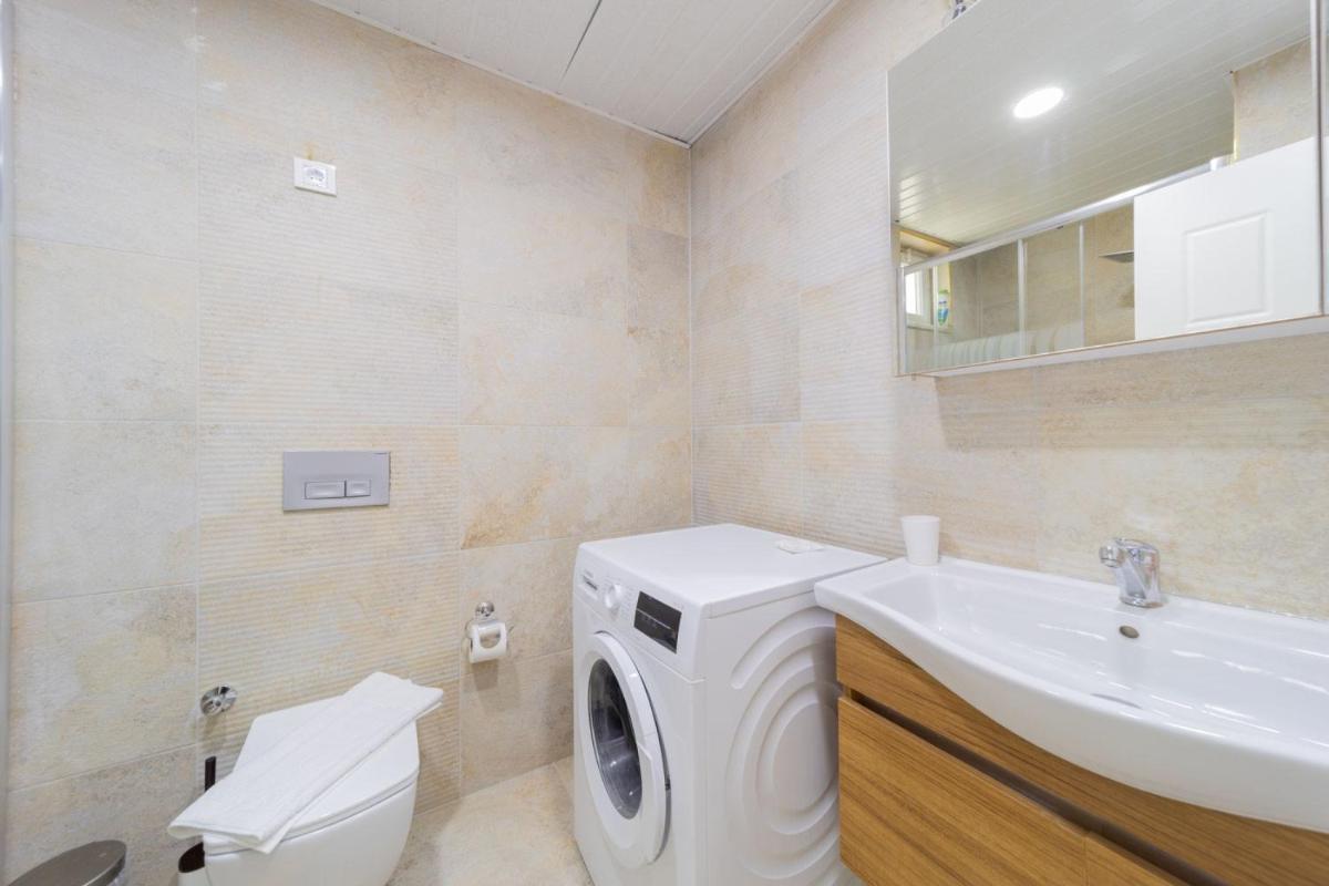 Comfortable Home near Beach w Balcony in Antalya - Housity