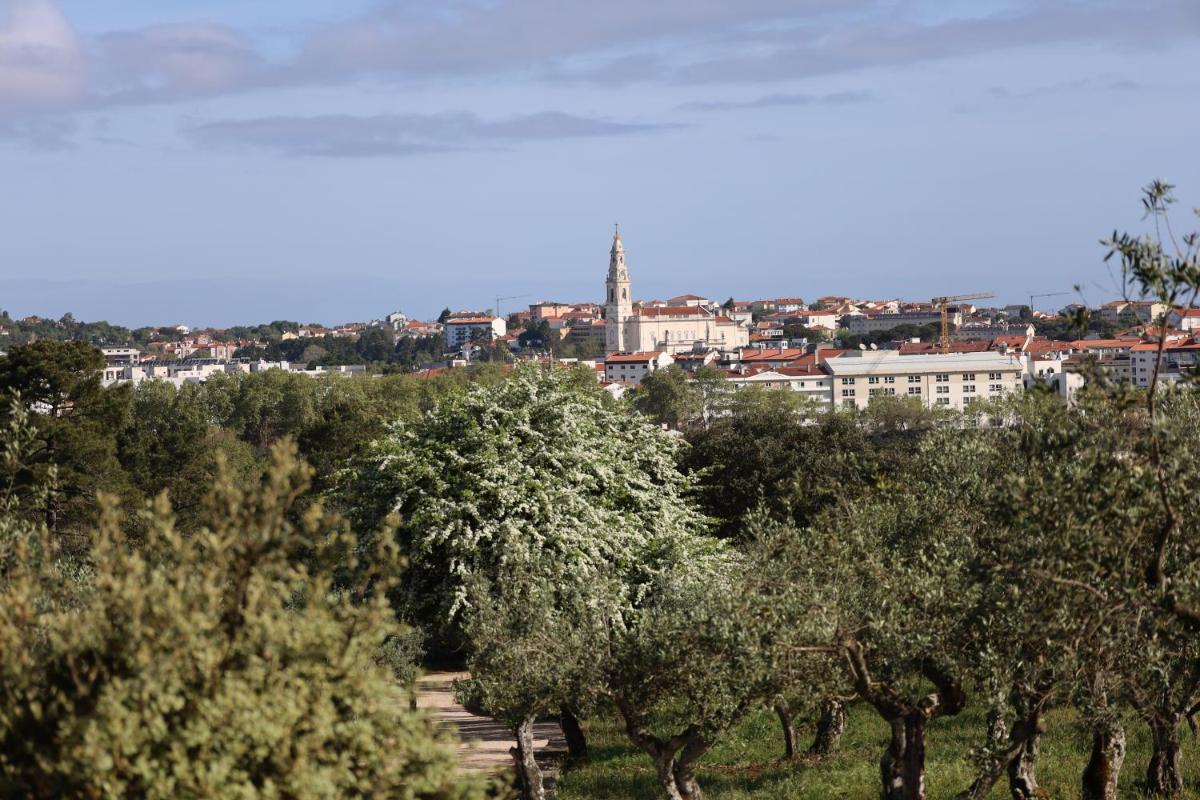 Uma vista geral de Fátima ou a vista da cidade a partir do hotel