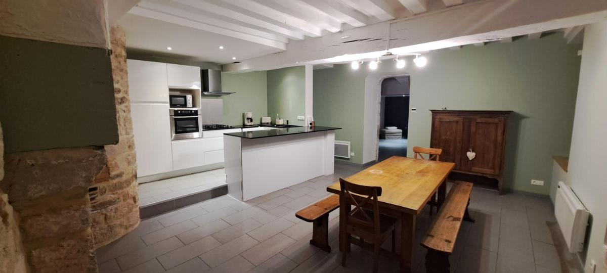 Au Coin du Feu - Housity